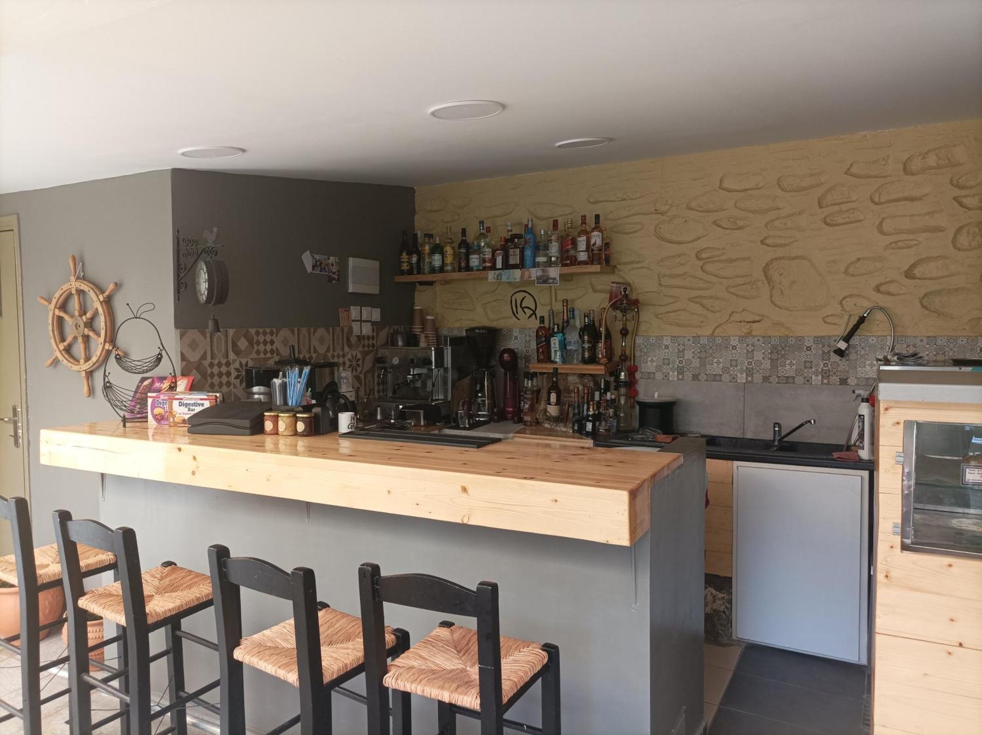 Aposperitis Rooms & Apartments Kini Zewnętrze zdjęcie